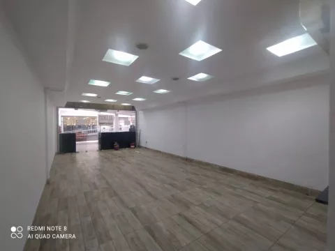 Loja com 1 banheiro e 80m² à venda no bairro Centro, Canoas